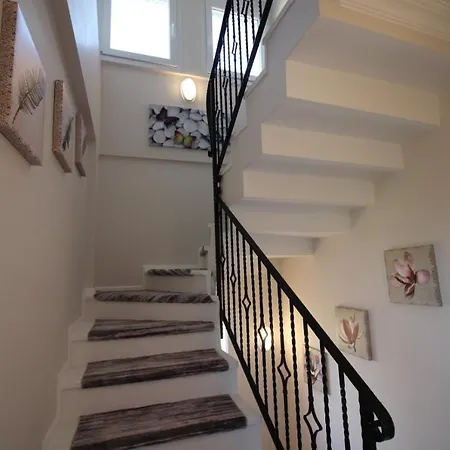 Dalyan - Villa Basaran Sleeps Up To 9 Guests 빌라 *